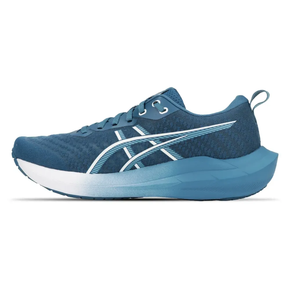 Vista lateral do tênis de corrida masculino Asics Gel-Shogun 8 azul e branco